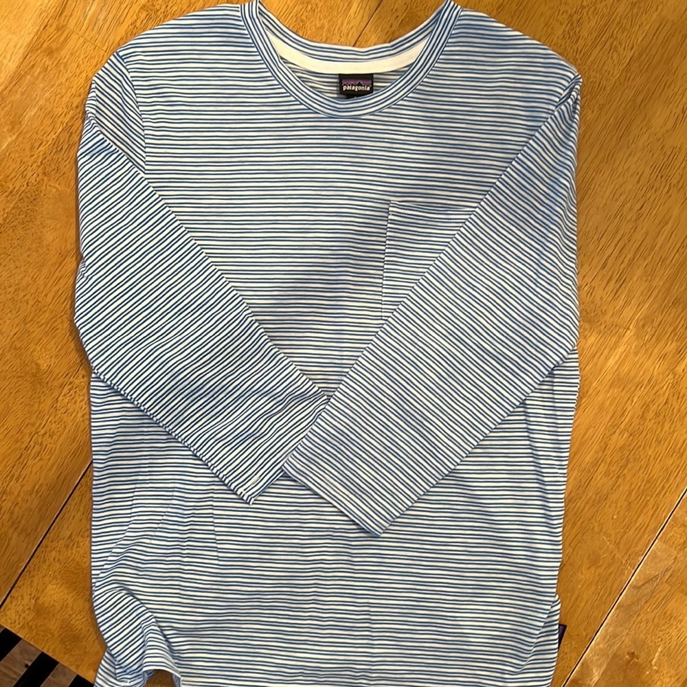 Women’s Patagonia shirt, size small